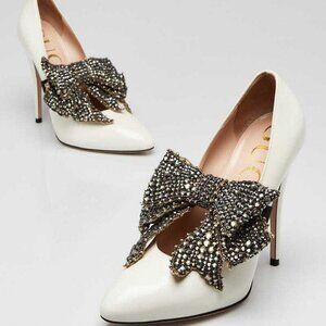 Gucci White Patent Leather Elastic Crystal Bow Pumps Size 7/37.5